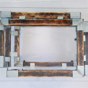 שולחן מוביוס מעץ ממוחזר צרוב, ברזל וזכוכית