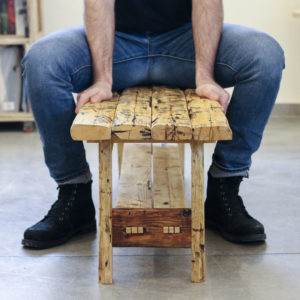 ספסל מלבני מעץ ממוחזר